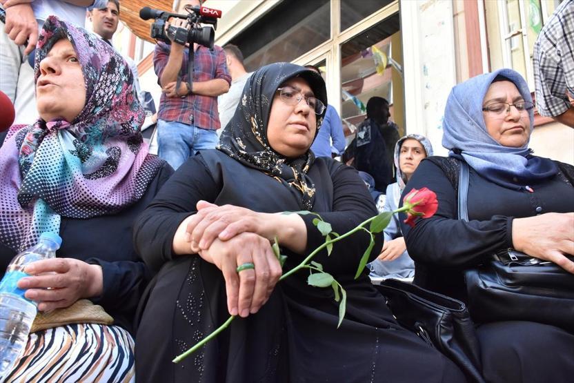 Diyarbakır annelerinin oturma eylemine katılım sürüyor
