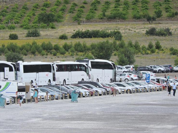 Salda Gölüne yoğun ilgi Ziyaretçi sayısı 800 binin üzerine çıktı