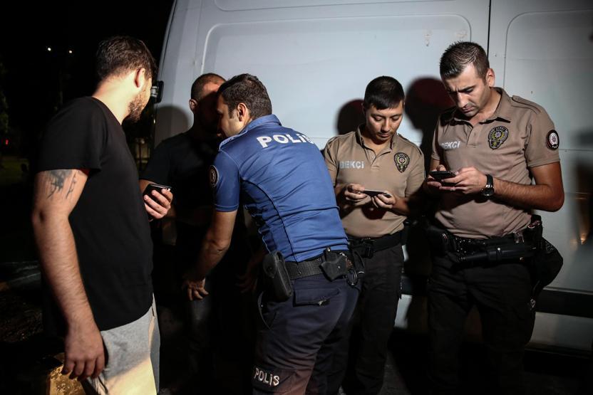 İSPARK otoparklarını işgal eden değnekçilere operasyon