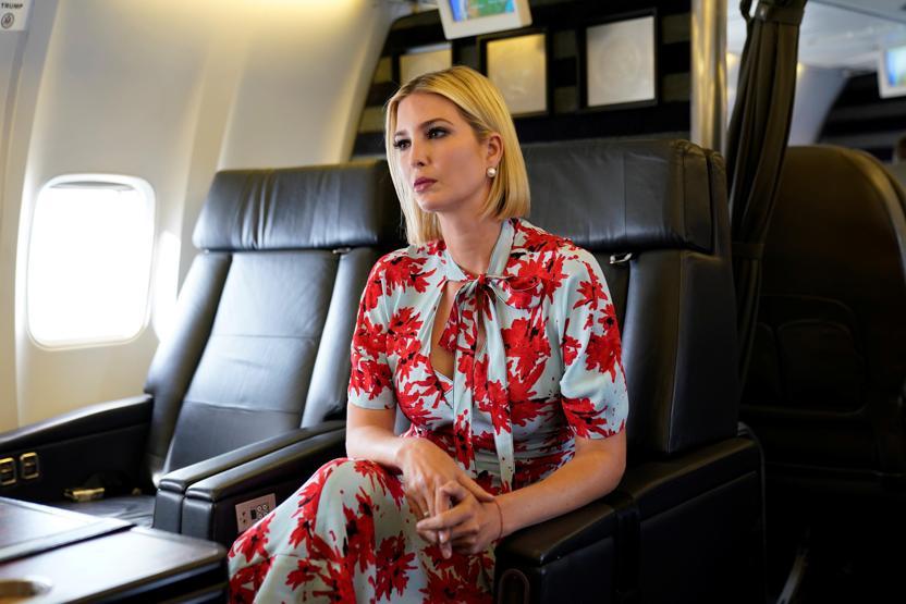 Ivanka Trumpın ziyareti olay oldu: Babasının önüne geçti