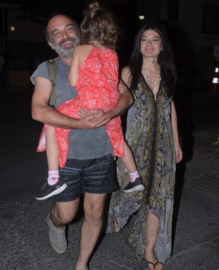 Boşandığı eşiyle yeniden evlendi