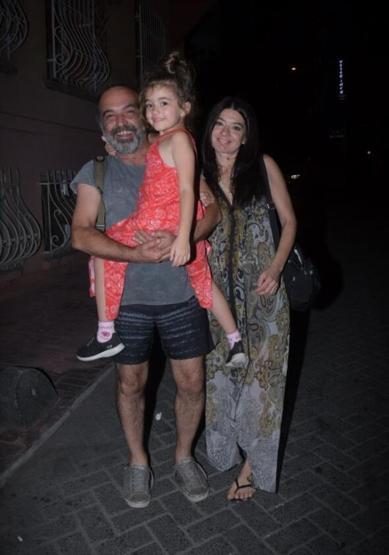 Boşandığı eşiyle yeniden evlendi