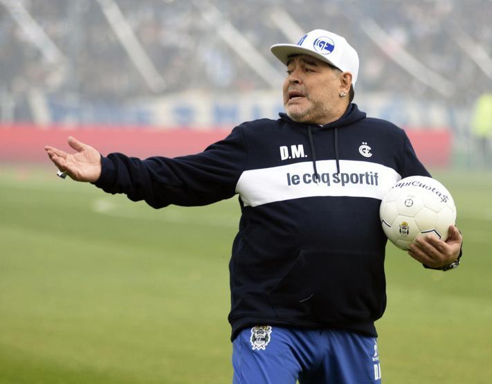 Maradona idmana çıktı Arjantin sallandı