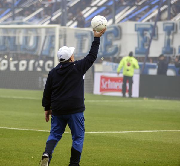 Maradona idmana çıktı Arjantin sallandı