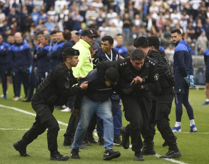 Maradona idmana çıktı Arjantin sallandı
