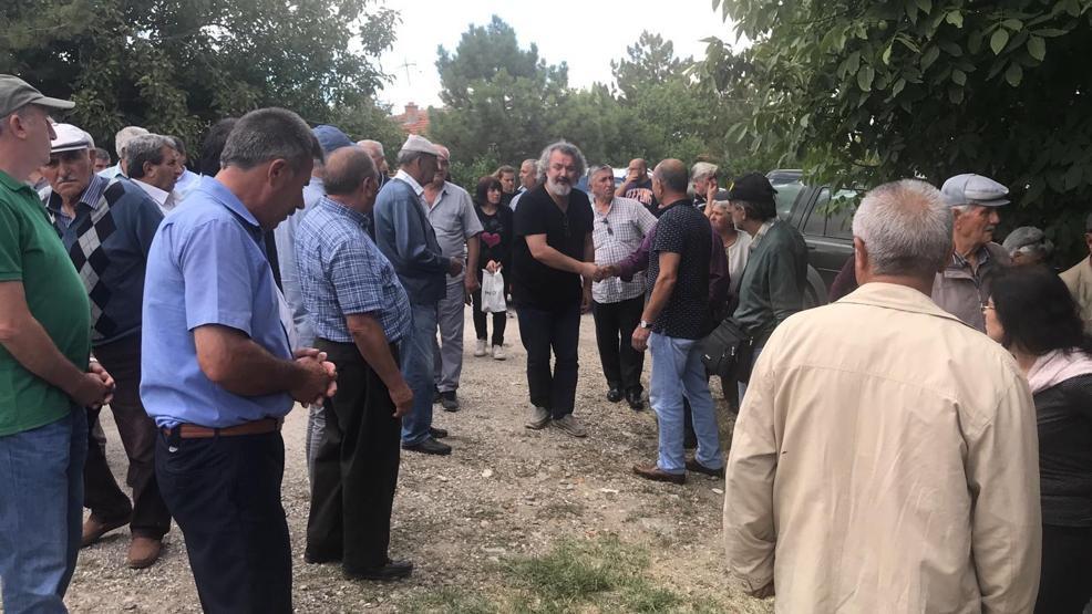 Ünlü yönetmen Müfit Saçıntının babası son yolculuğuna uğurlandı