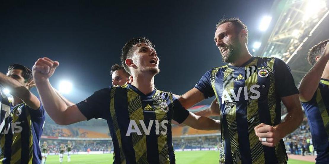 Fenerbahçede bir futbolcu kadro dışı kalacak