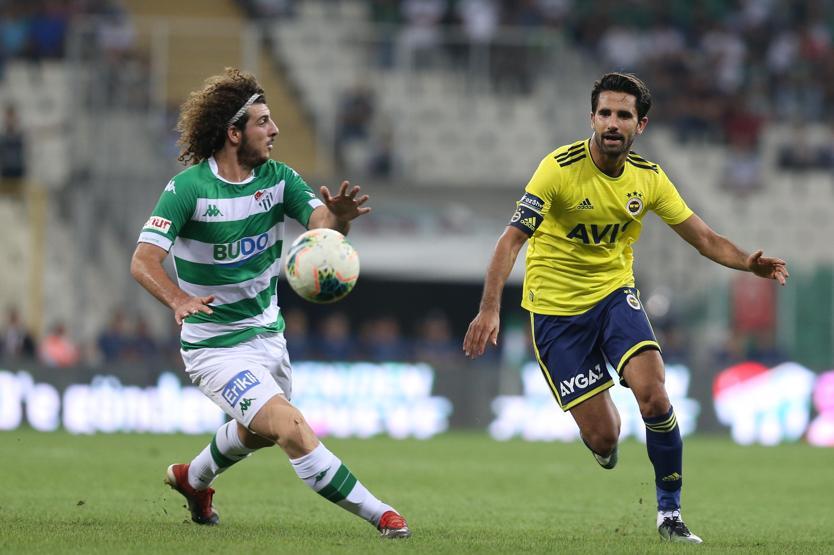 Fenerbahçede bir futbolcu kadro dışı kalacak