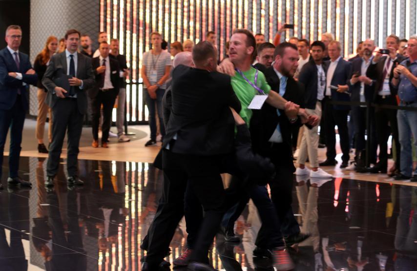 Kimse beklemiyordu: Merkel şaştı kaldı
