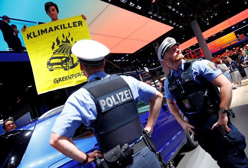 Kimse beklemiyordu: Merkel şaştı kaldı