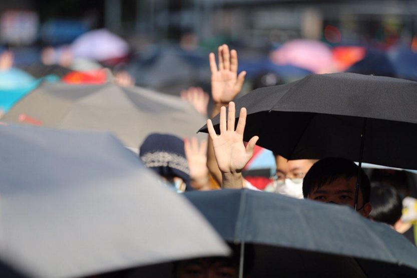 Hong Kong’da protestolar sürüyor