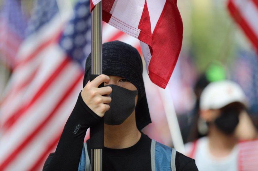 Hong Kong’da protestolar sürüyor