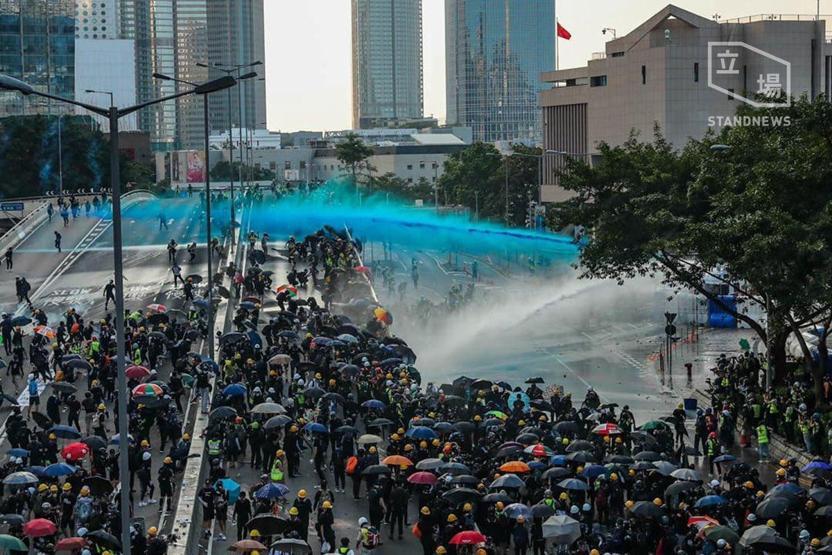 Hong Kong’da protestolar sürüyor