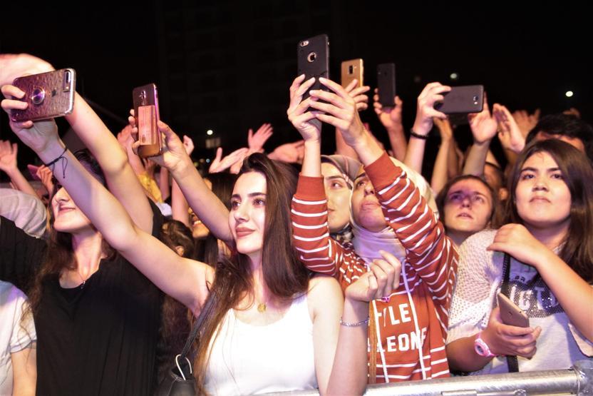 Manuş Baba: Hala ekmek arası salça yiyorum