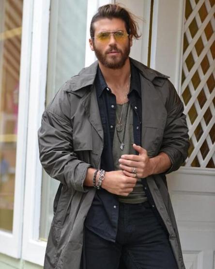 Can Yaman dünya turuna çıkıyor