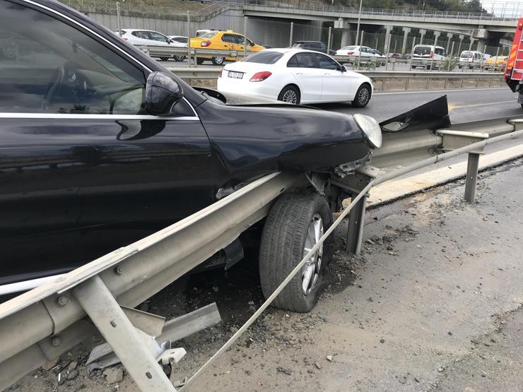 TEM Otoyolu’nda lüks cip bariyerlere ok gibi saplandı