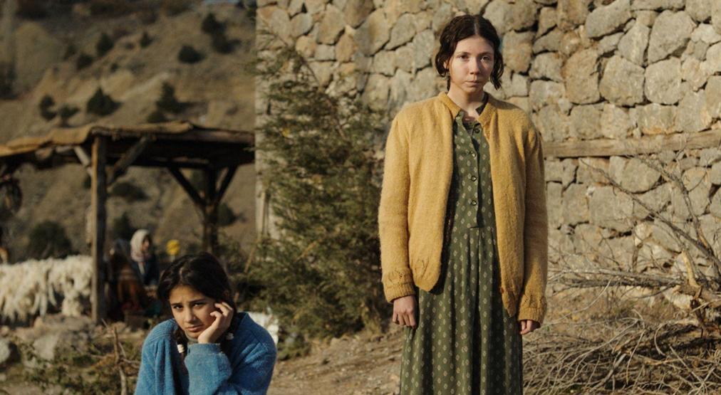 Kız Kardeşler: Ölü akrebin zehri