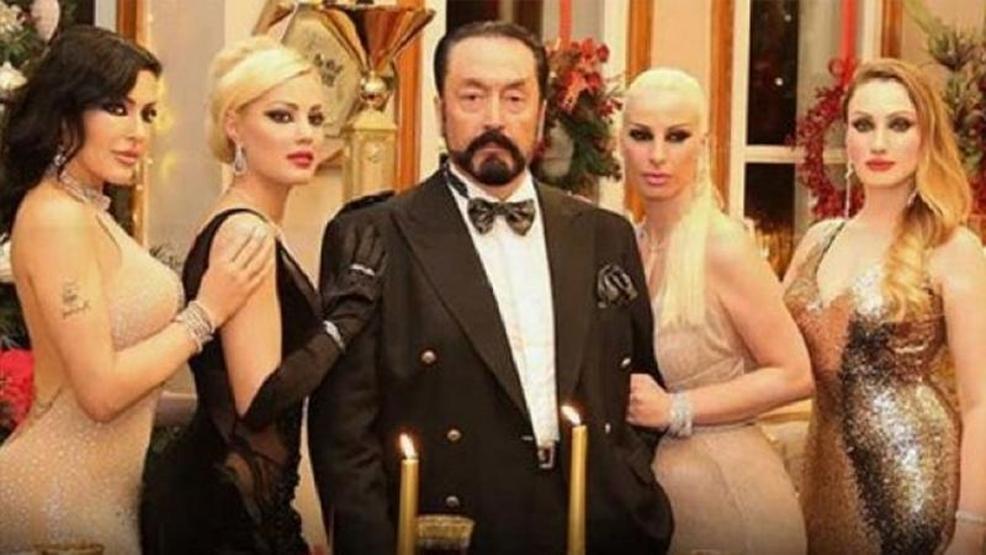 Adnan Oktar bu görüntülerle ilgili konuştu: Oynamaktan çok rahatsızım