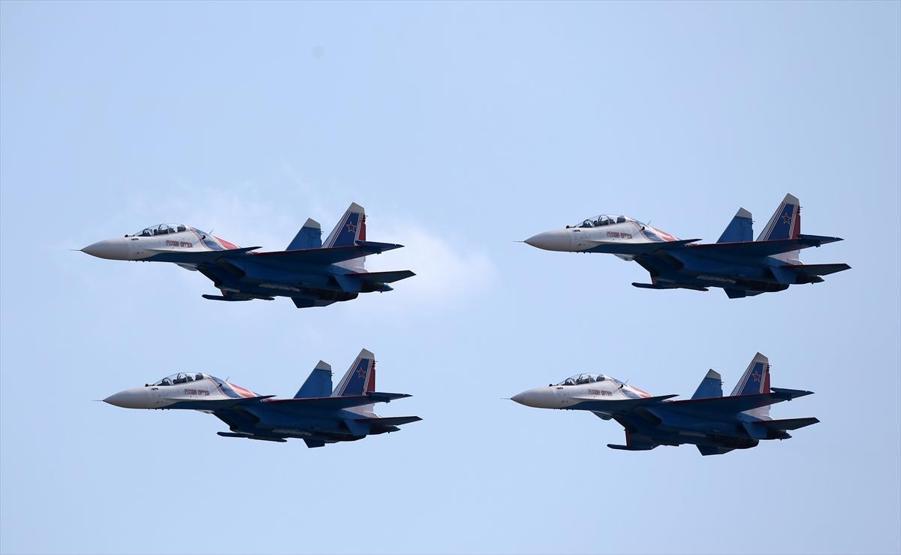 Rus pilotlardan TEKNOFESTte nefes kesen gösteri