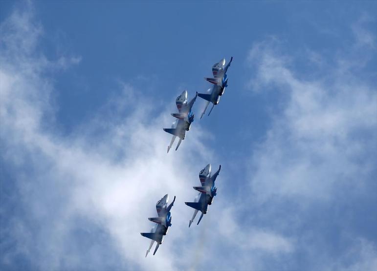 Rus pilotlardan TEKNOFESTte nefes kesen gösteri