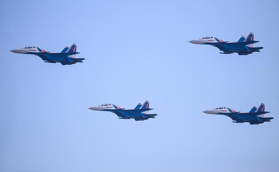 Rus pilotlardan TEKNOFESTte nefes kesen gösteri