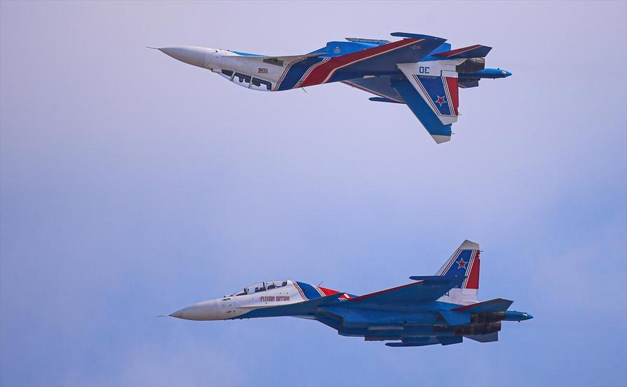 Rus pilotlardan TEKNOFESTte nefes kesen gösteri