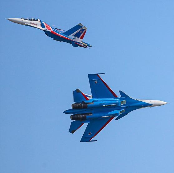 Rus pilotlardan TEKNOFESTte nefes kesen gösteri