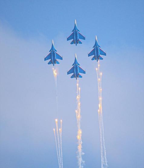 Rus pilotlardan TEKNOFESTte nefes kesen gösteri