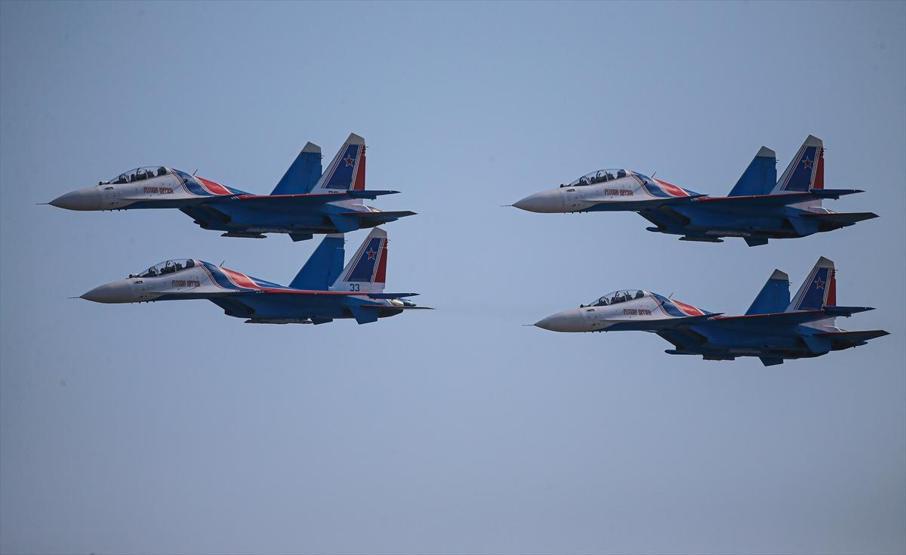 Rus pilotlardan TEKNOFESTte nefes kesen gösteri