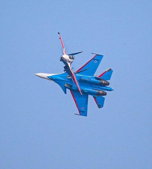 Rus pilotlardan TEKNOFESTte nefes kesen gösteri