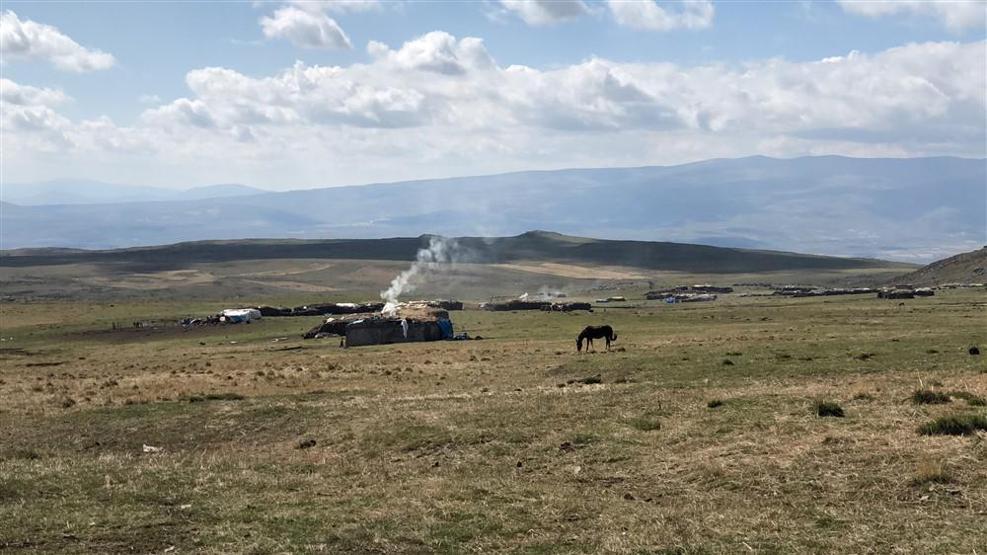 Karsta yaylacıların dönüş yolculuğu