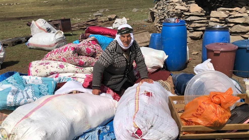 Karsta yaylacıların dönüş yolculuğu