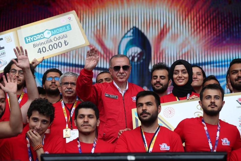 Yerli pikap aracın ismi belli oldu... Cumhurbaşkanı Erdoğan bizzat kullandı