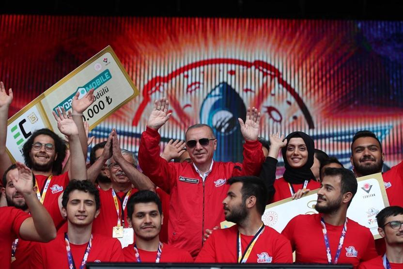 Yerli pikap aracın ismi belli oldu... Cumhurbaşkanı Erdoğan bizzat kullandı