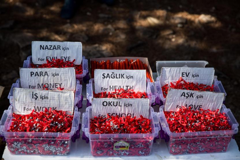 Aya Yorgiye dilek dilemek için zorlu tırmanış