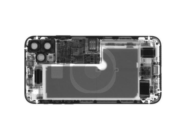 iPhone 11 Pro Max modelini parçalarına ayırdılar