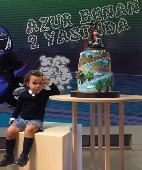 Gülşen: Londrada yardımcımız yok, her şeyi kendimiz yapıyoruz