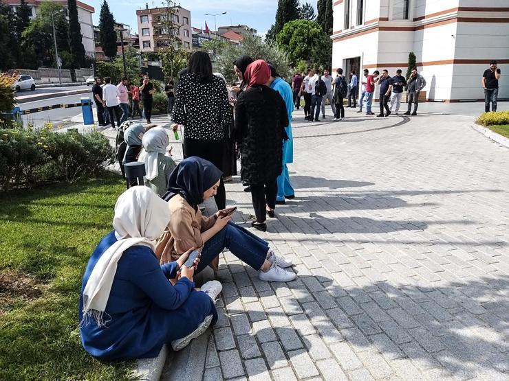 Depremden sonra her 10 kişiden 1i aradığına ulaşabiliyor