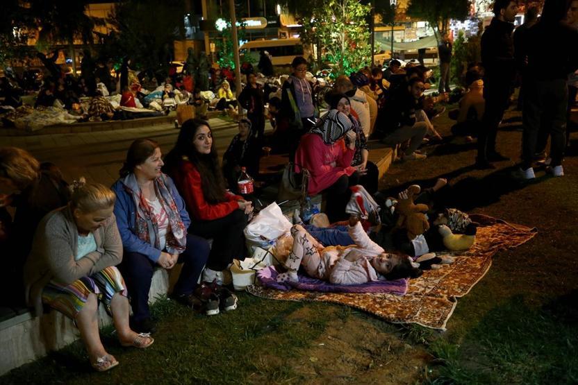 İstanbulda deprem: 5,8lik korkutan uyarı