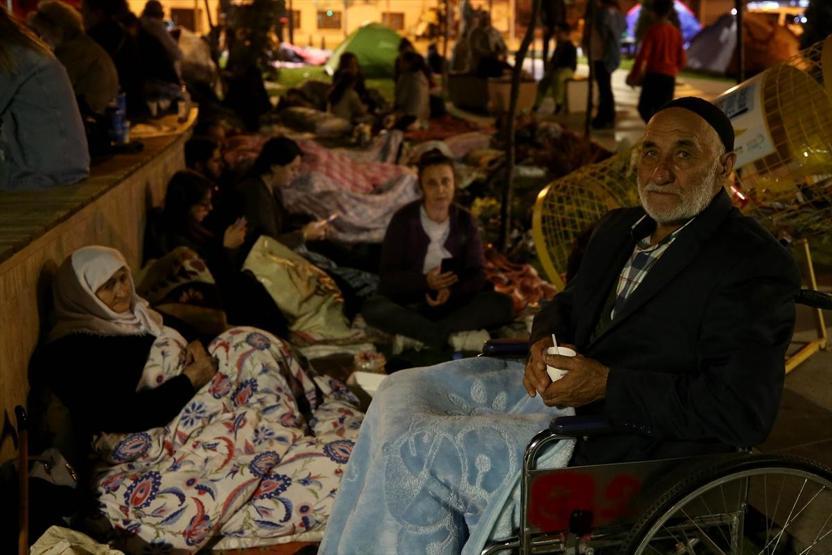 İstanbulda deprem: 5,8lik korkutan uyarı