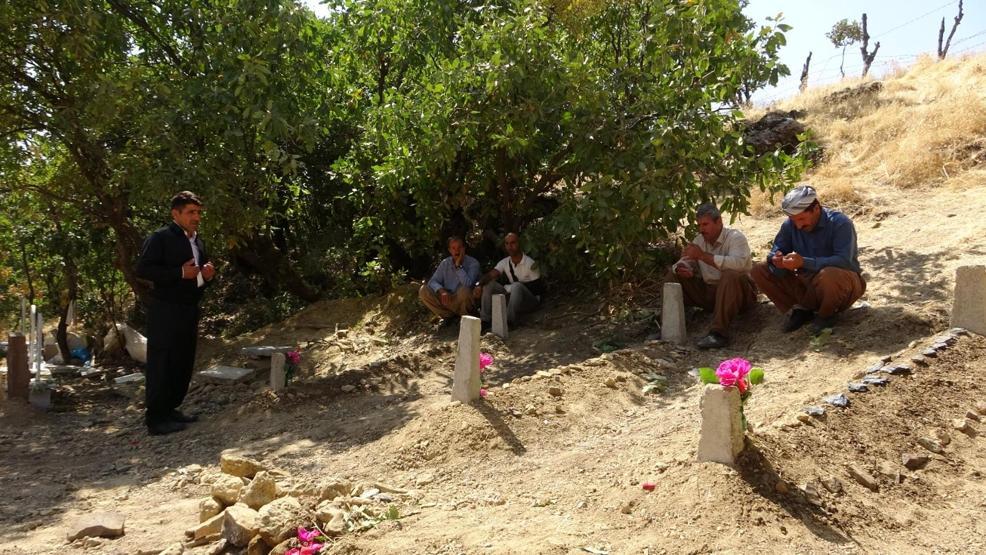 Derecikte can veren 3 kardeş yan yan toprağa verildi