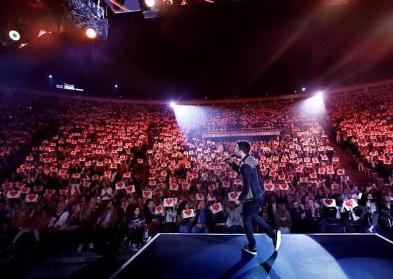Tarkan 7 konserden 9 milyon TL kazandı