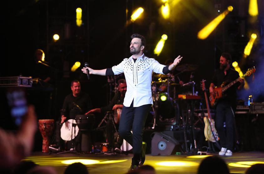 Tarkan 7 konserden 9 milyon TL kazandı