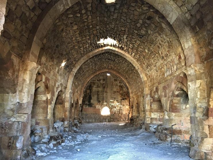 750 yıllık kervansaray zamana direniyor