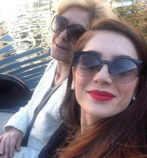 Fulya Zenginerden duygusal paylaşım: Yokluğuna alışamadım annem