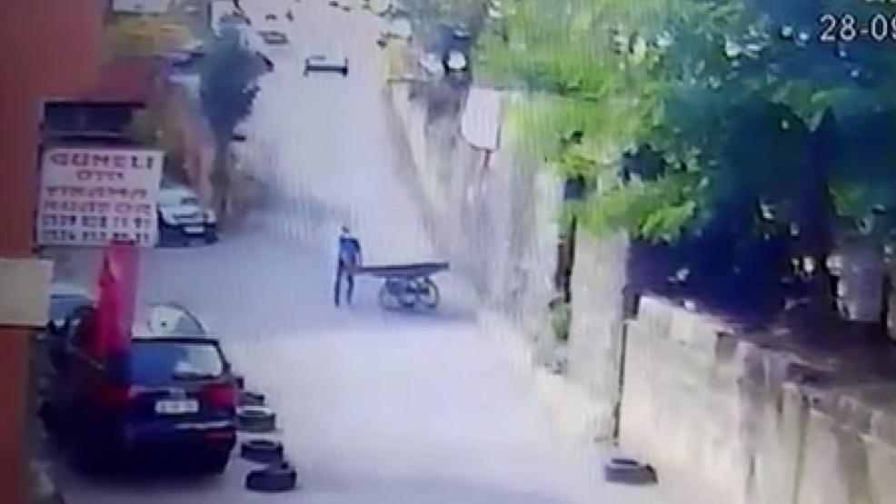 Ümraniyede hurdacının feci ölümü kamerada
