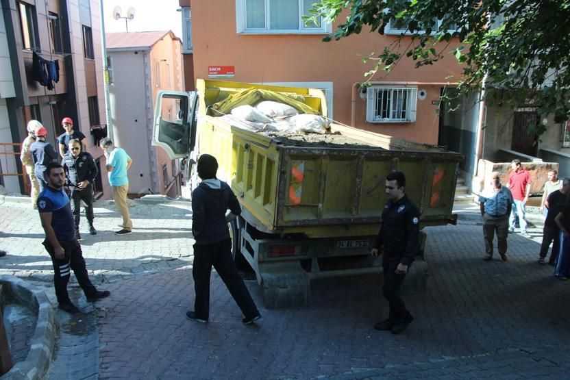 Freni tutmayan kamyon daireye girdi