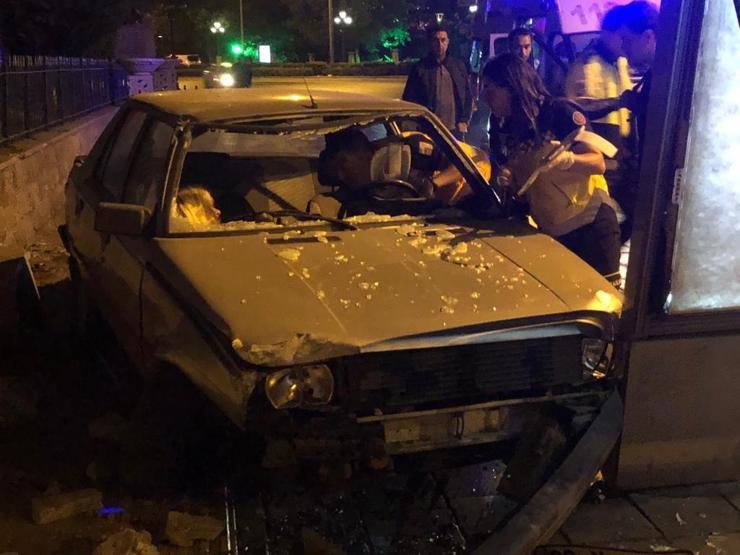 Ankara Çankayada feci kaza Kız arkadaşı kanlar içinde kaldı