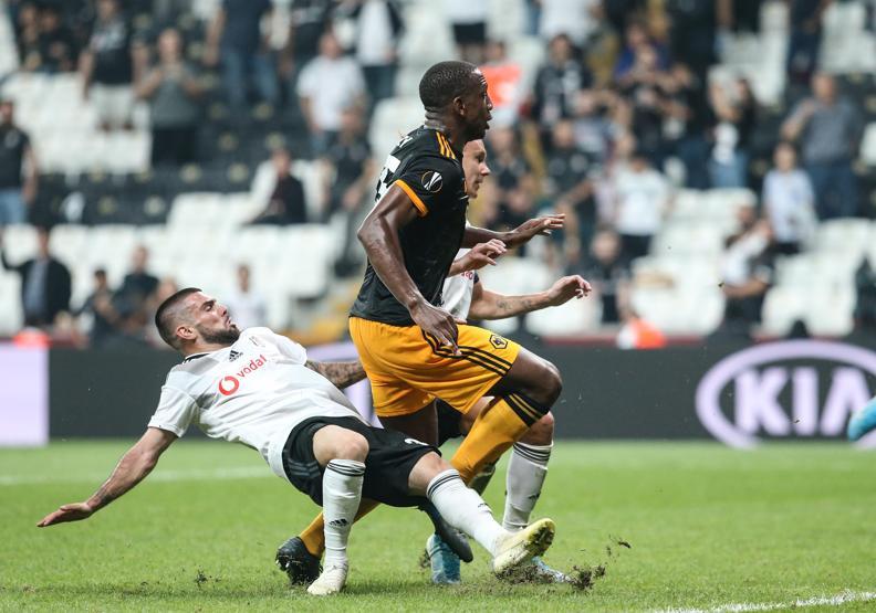 İngilizler mutlu: 39 yıl sonra ilk galibiyet