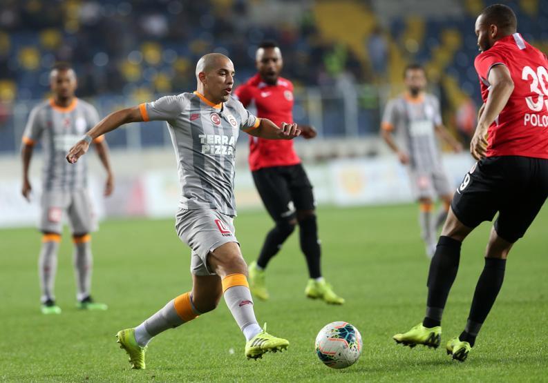 Galatasarayda Feghouli krizi Terim çok sinirlendi